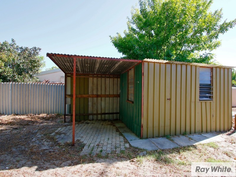 1 Chiddington St, Beckenham WA 6107