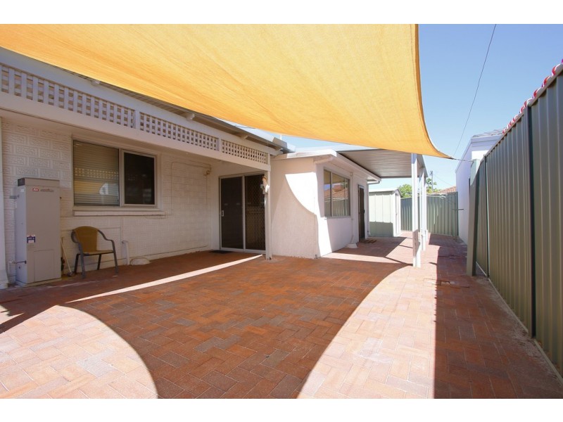 1/11 Pitt Street, St James WA 6102
