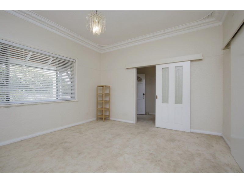 1/11 Pitt Street, St James WA 6102
