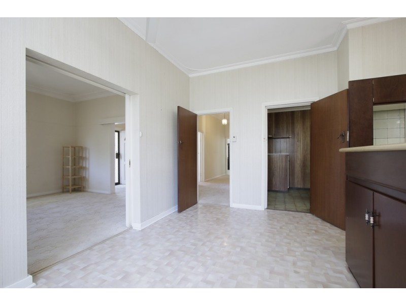 1/11 Pitt Street, St James WA 6102