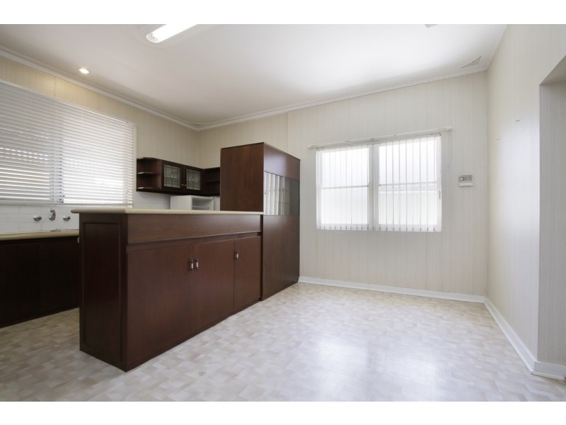 1/11 Pitt Street, St James WA 6102