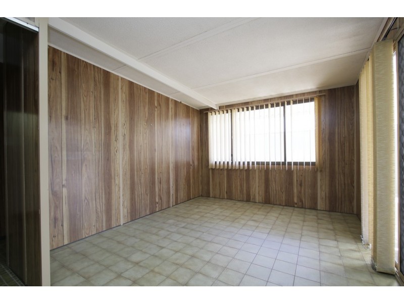 1/11 Pitt Street, St James WA 6102