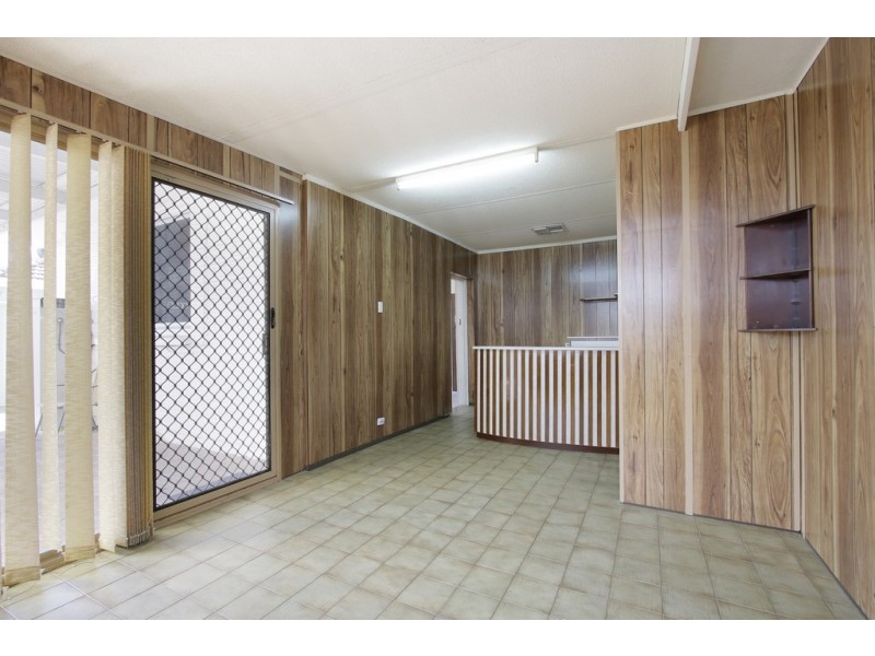 1/11 Pitt Street, St James WA 6102