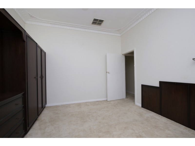 1/11 Pitt Street, St James WA 6102