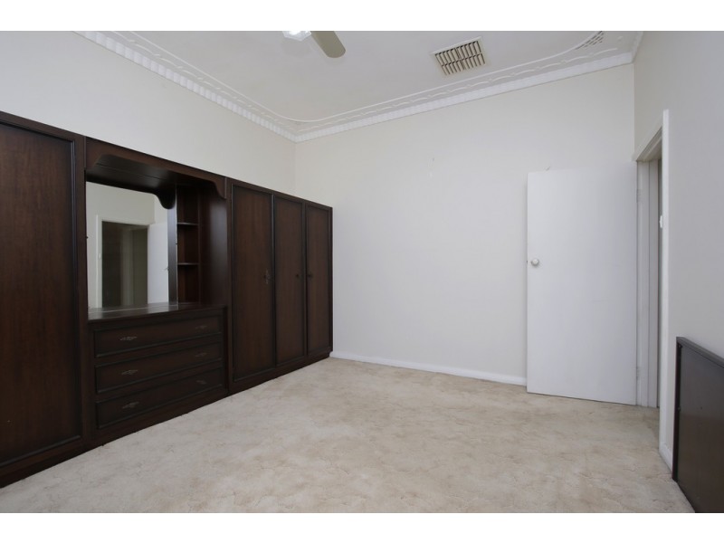 1/11 Pitt Street, St James WA 6102