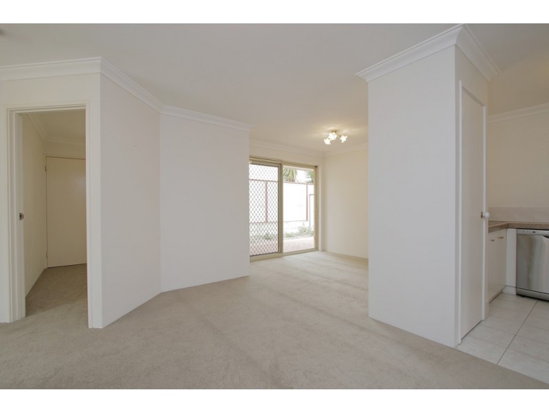 9/6 Lansing Street, Queens Park WA 6107