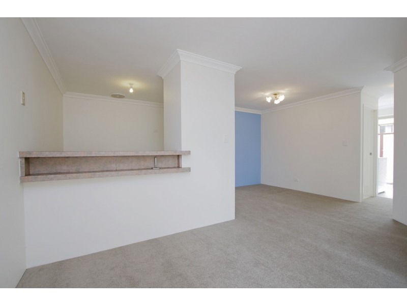 9/6 Lansing Street, Queens Park WA 6107