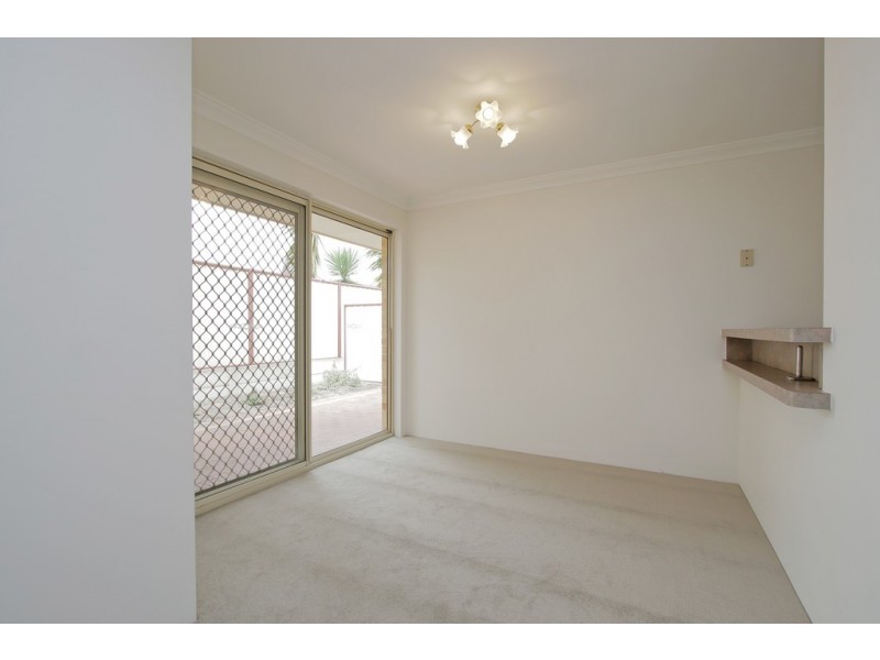 9/6 Lansing Street, Queens Park WA 6107