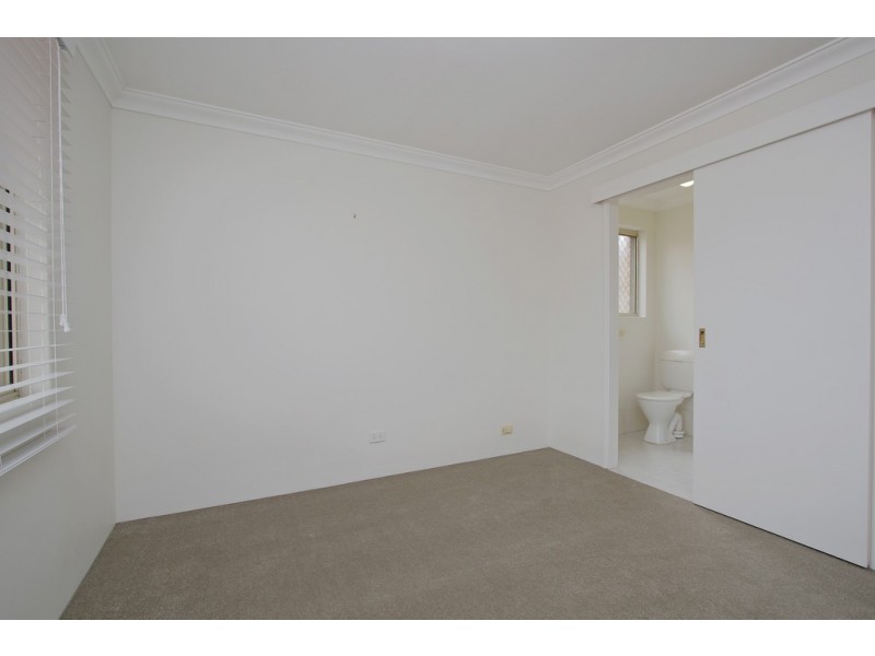 9/6 Lansing Street, Queens Park WA 6107