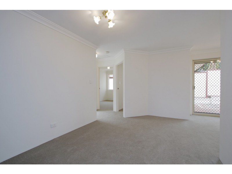 9/6 Lansing Street, Queens Park WA 6107