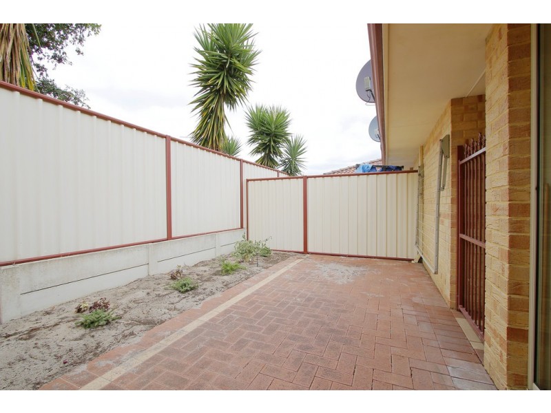 9/6 Lansing Street, Queens Park WA 6107