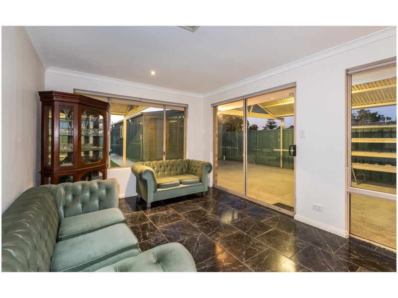 9 Bush Close, Beckenham WA 6107