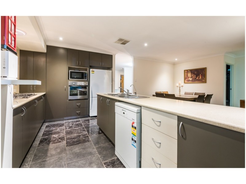 9 Bush Close, Beckenham WA 6107