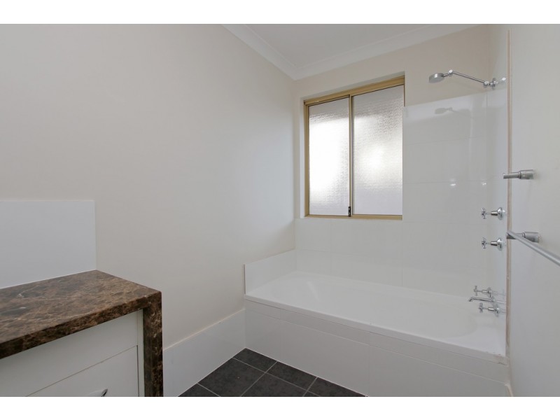 4 Akma Court, Maddington WA 6109