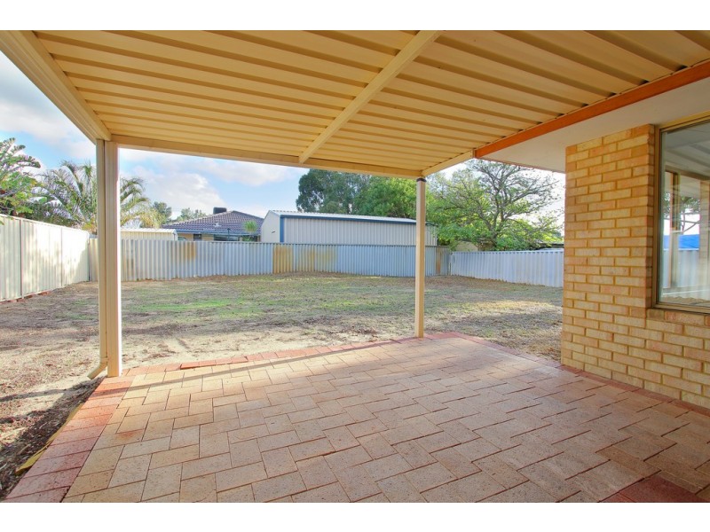 4 Akma Court, Maddington WA 6109