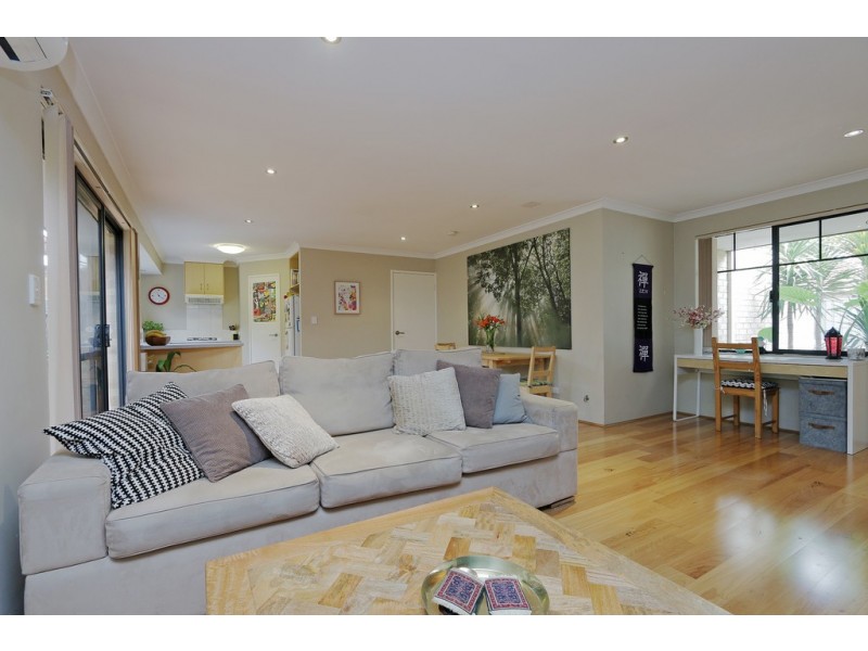 2/126 Oats Street, Carlisle WA 6101