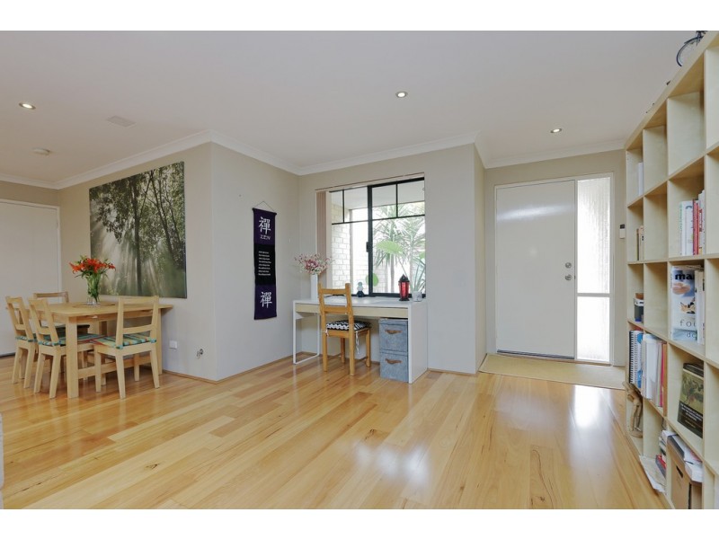 2/126 Oats Street, Carlisle WA 6101