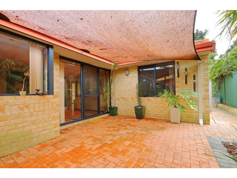 2/126 Oats Street, Carlisle WA 6101