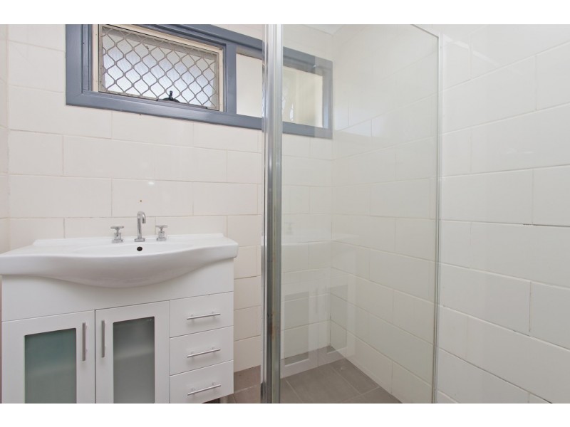 26 Hollybush Way, Kelmscott WA 6111