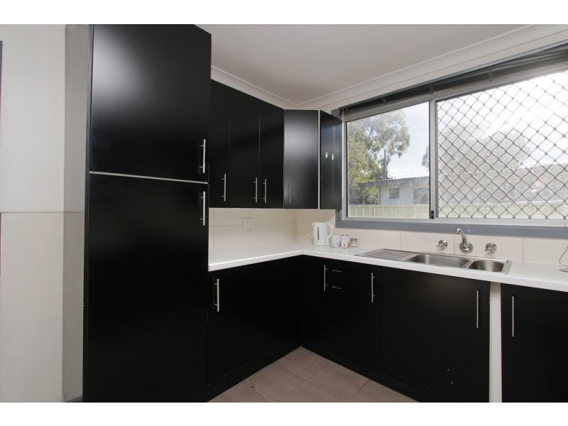 26 Hollybush Way, Kelmscott WA 6111