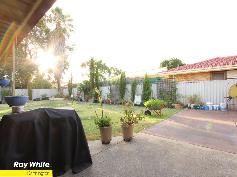 9 Ningaloo Way, Thornlie WA 6108