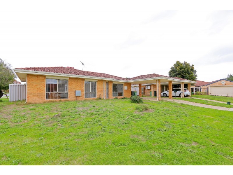 17 Lansing St, Queens Park WA 6107