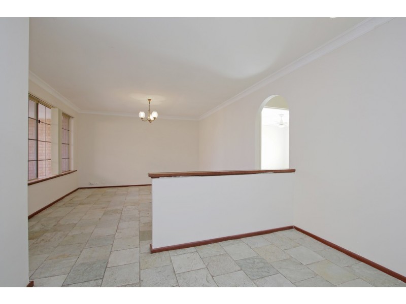 68 Dealy Close, Cannington WA 6107