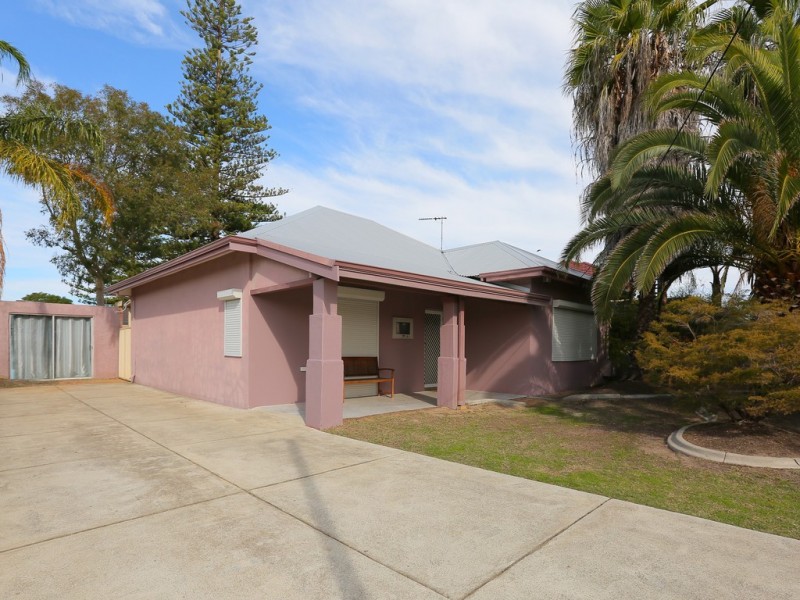 39 Stockman Way, Cannington WA 6107