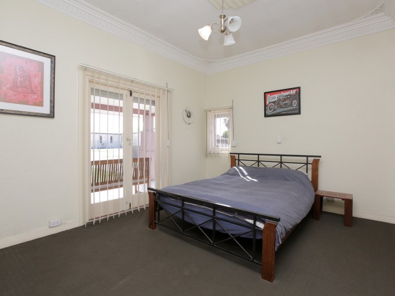 39 Stockman Way, Cannington WA 6107