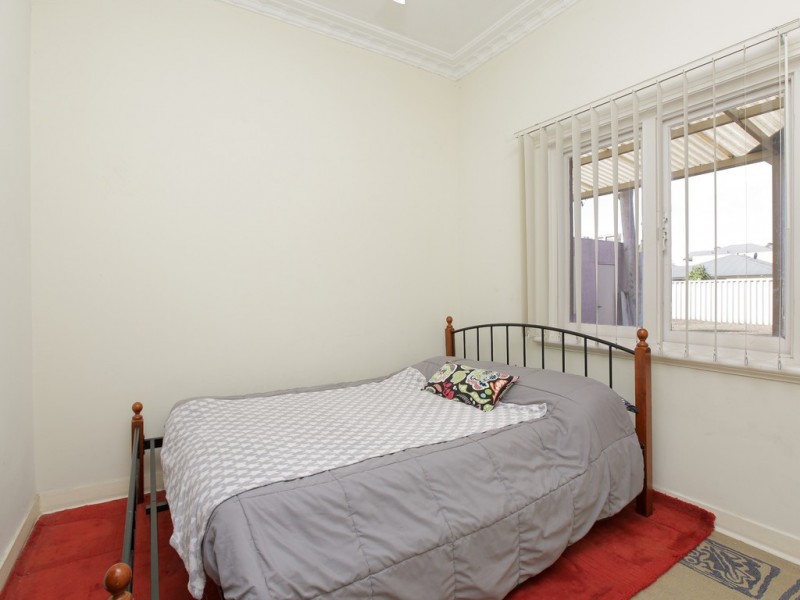 39 Stockman Way, Cannington WA 6107