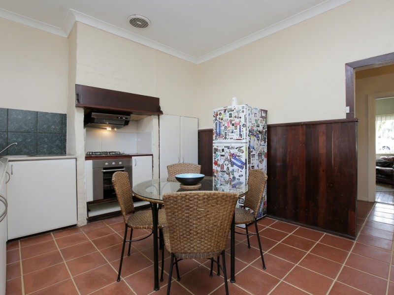 39 Stockman Way, Cannington WA 6107