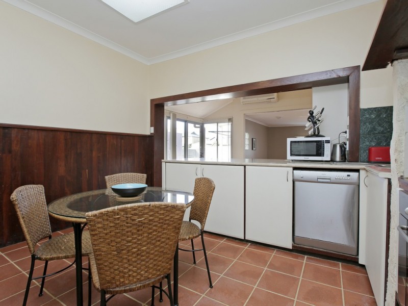 39 Stockman Way, Cannington WA 6107