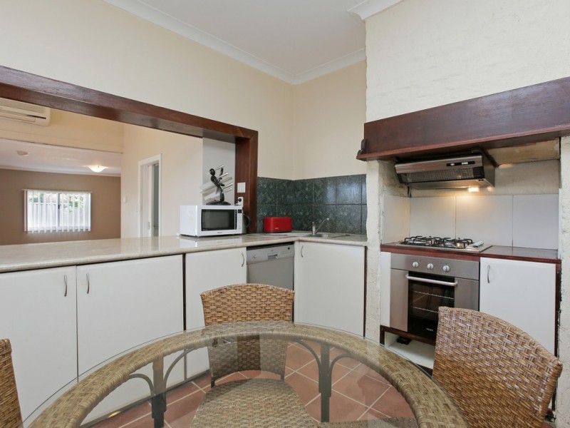 39 Stockman Way, Cannington WA 6107