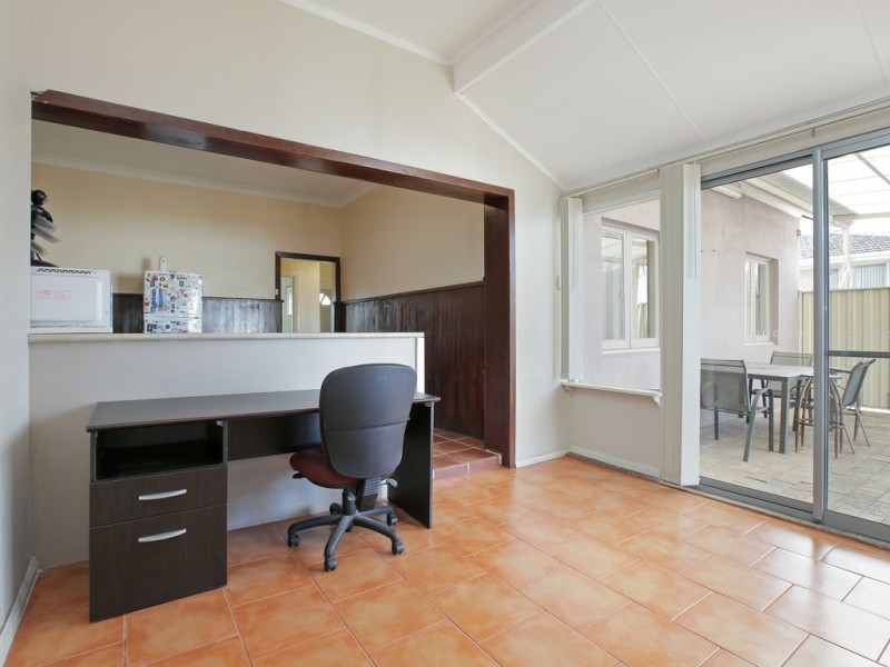 39 Stockman Way, Cannington WA 6107