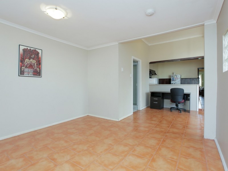 39 Stockman Way, Cannington WA 6107