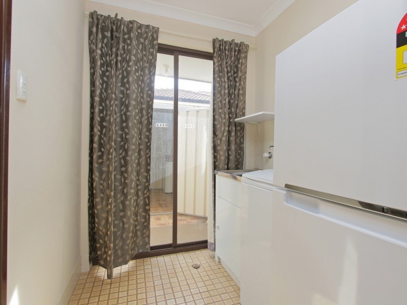 33A Nicholson Rd, Cannington WA 6107