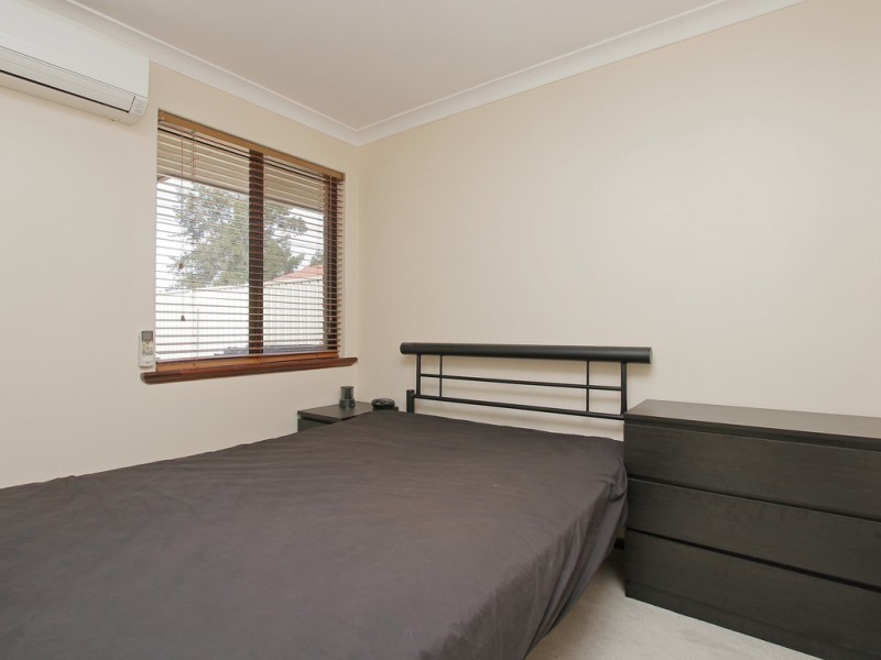 33A Nicholson Rd, Cannington WA 6107
