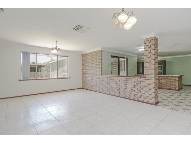 60 Hamilton St, Cannington WA 6107