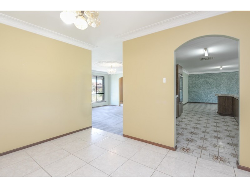 60 Hamilton St, Cannington WA 6107