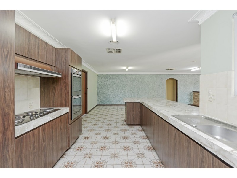 60 Hamilton St, Cannington WA 6107