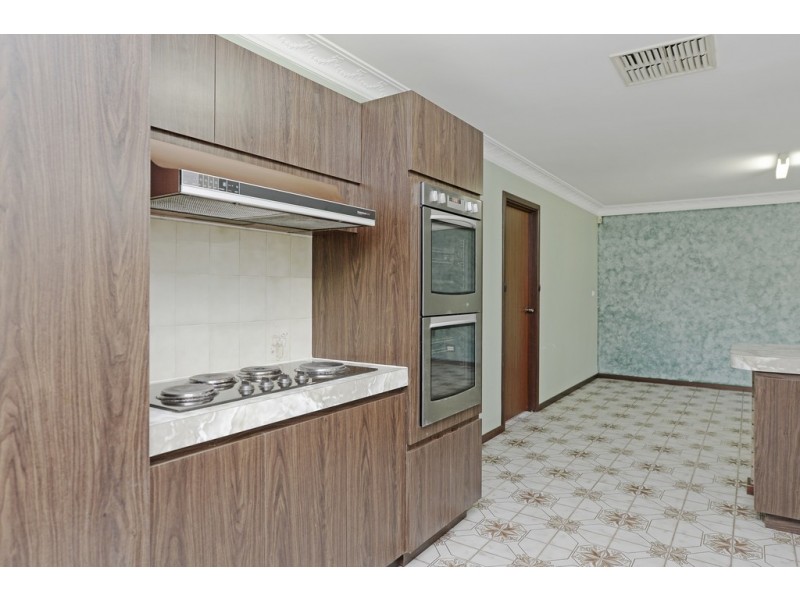 60 Hamilton St, Cannington WA 6107
