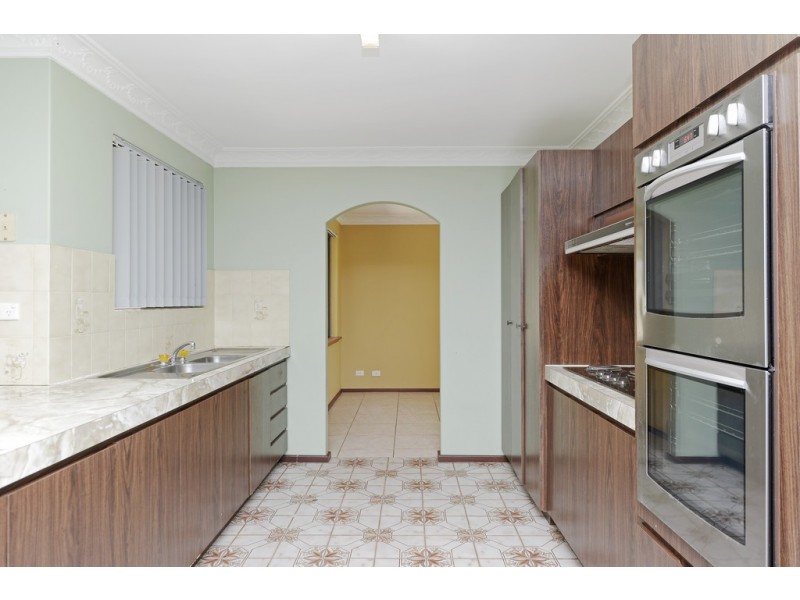 60 Hamilton St, Cannington WA 6107