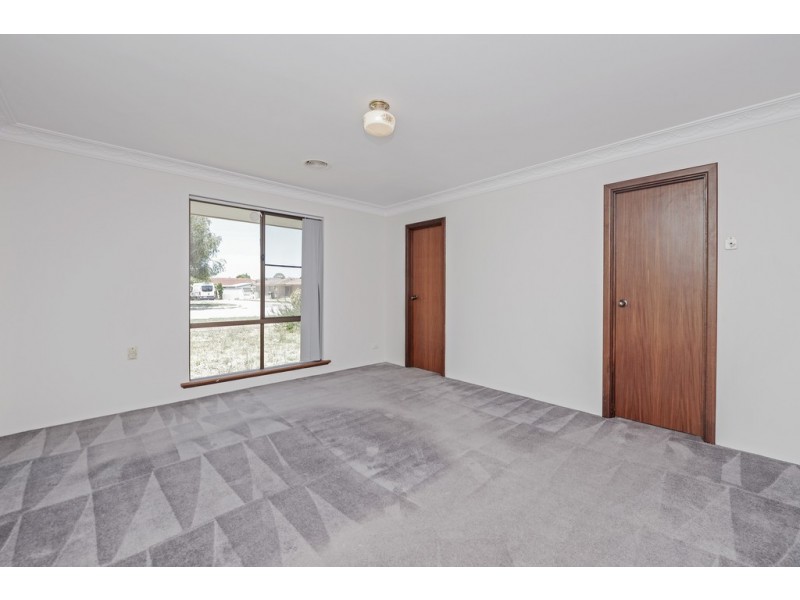 60 Hamilton St, Cannington WA 6107