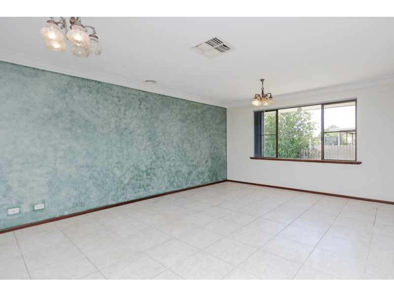 60 Hamilton St, Cannington WA 6107