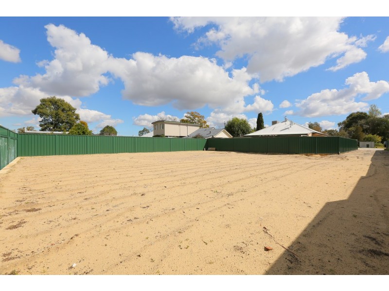 118b Lacey St, Beckenham WA 6107