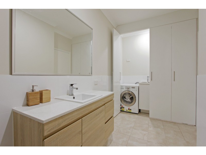 8/2 Edward Street, Perth WA 6000