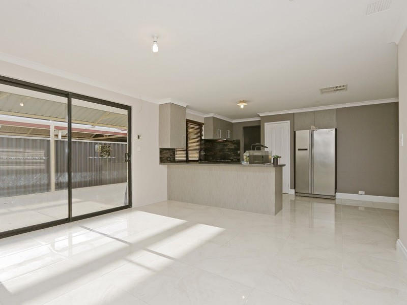 21 Abrolhos  Loop, Beckenham WA 6107