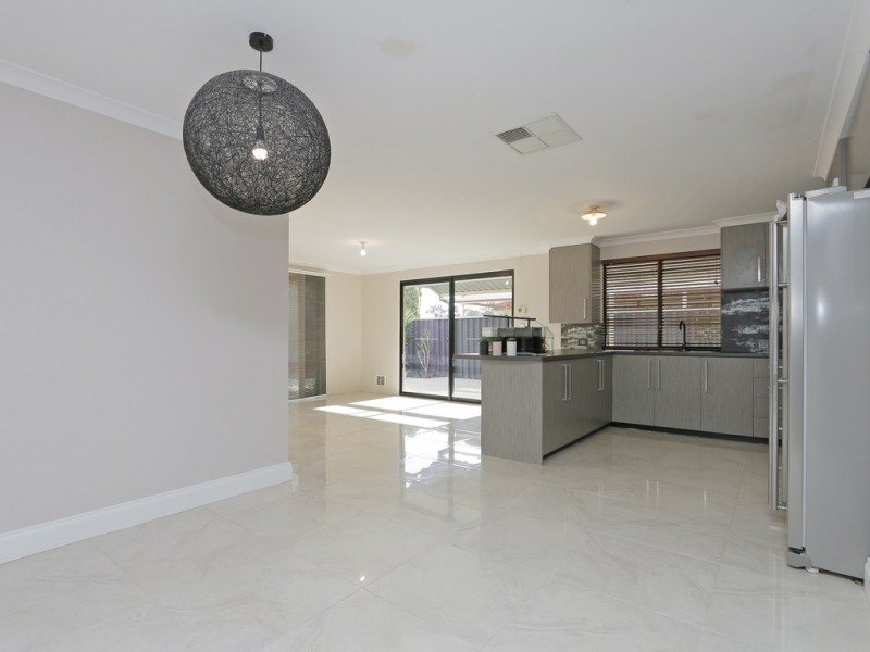 21 Abrolhos  Loop, Beckenham WA 6107