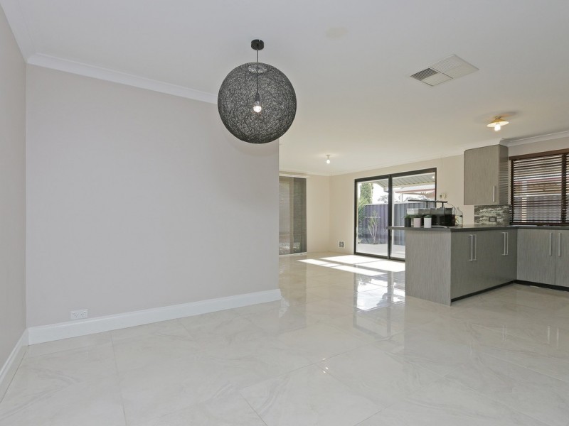 21 Abrolhos  Loop, Beckenham WA 6107