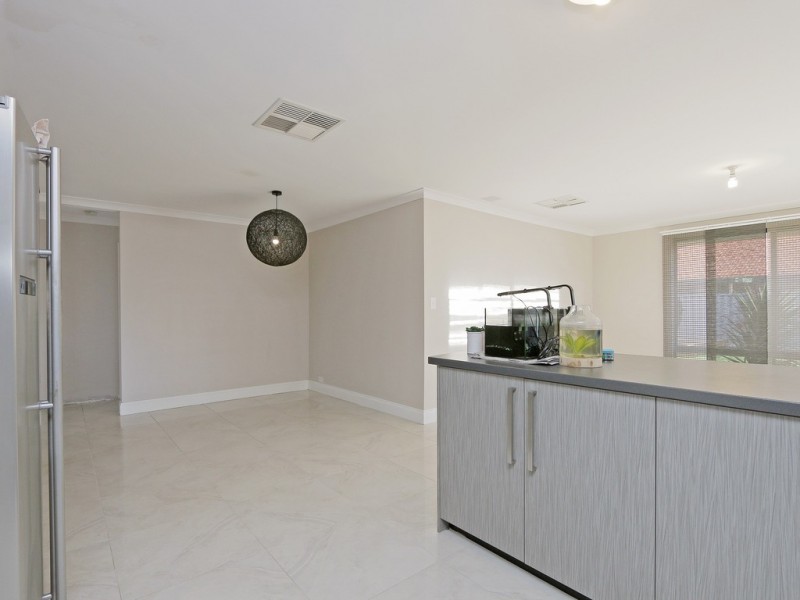 21 Abrolhos  Loop, Beckenham WA 6107